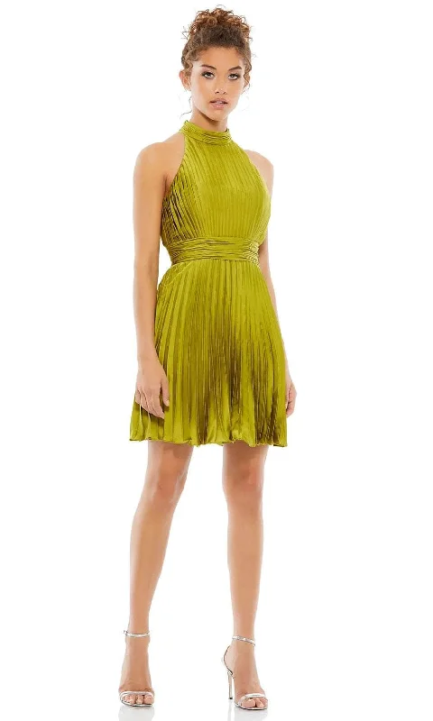 Sleeveless Dress In ChiffonMac Duggal 26645 - Sleeveless Halter Cocktail Dress