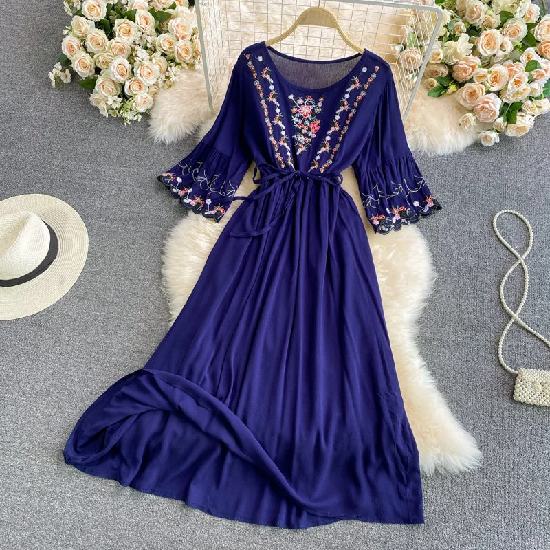 maxi dresses with appliquésSweet long-sleeved embroidered dress  607