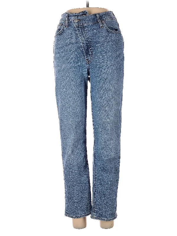 women's denim jeans for a casual FridayHigh-Rise Straight-leg Jeans in Light Wash